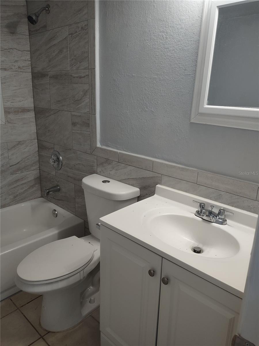 5716 N LINCOLN AVE #C — photo 12