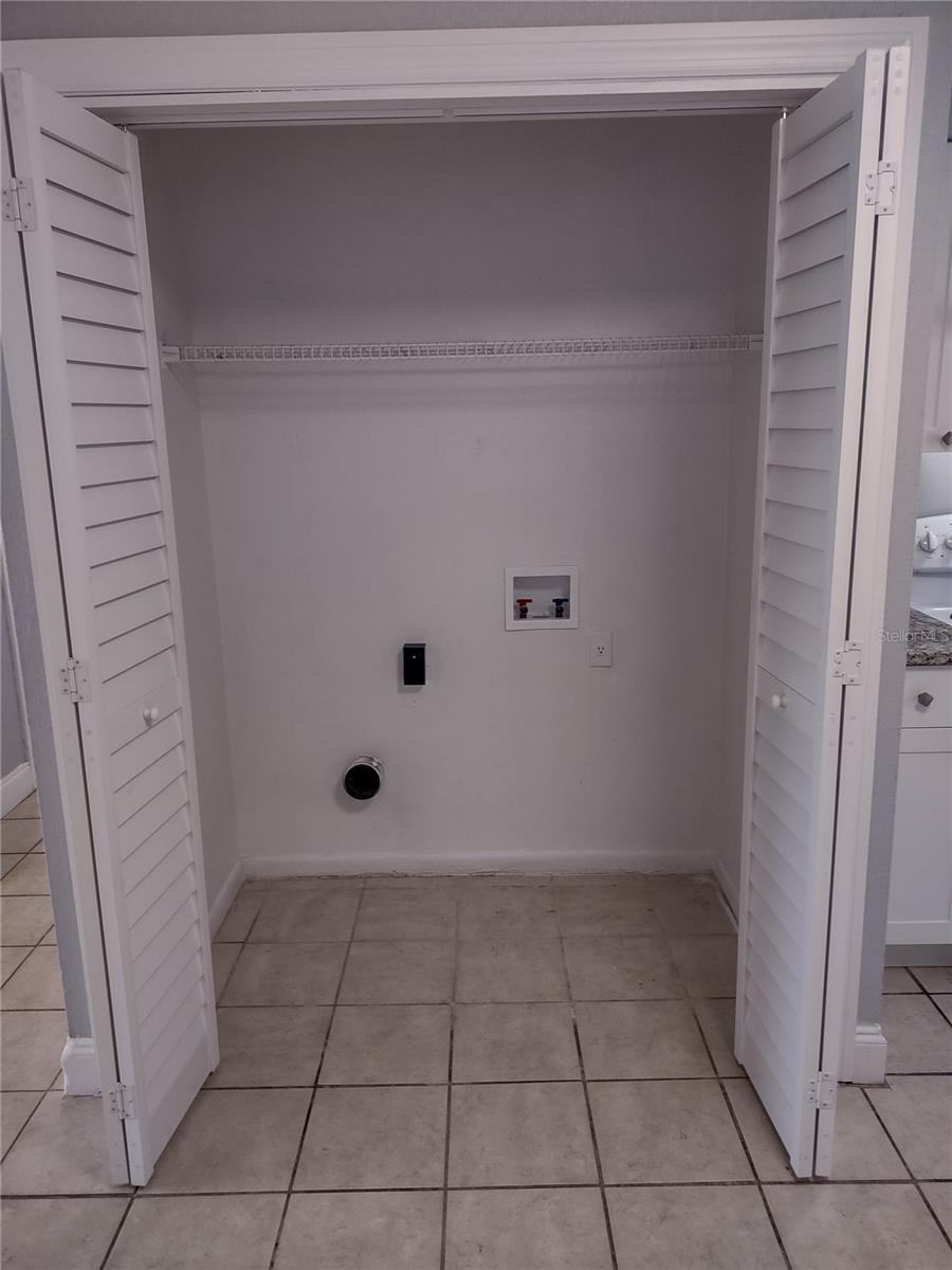 5716 N LINCOLN AVE #C — photo 6