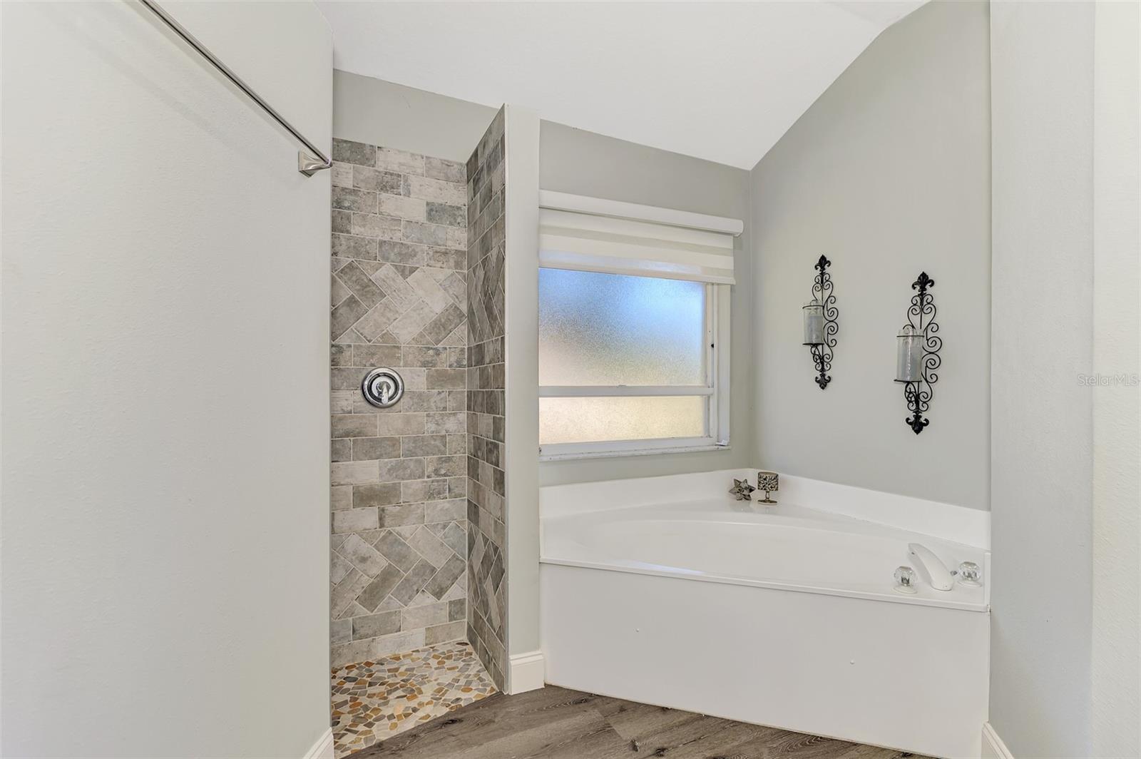 583 PINE RANCH EAST RD — photo 28