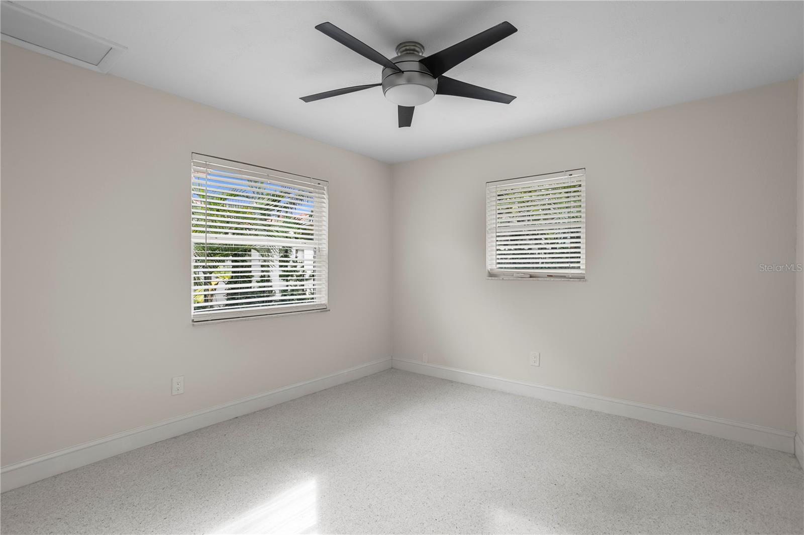 4051 14TH ST NE — photo 37