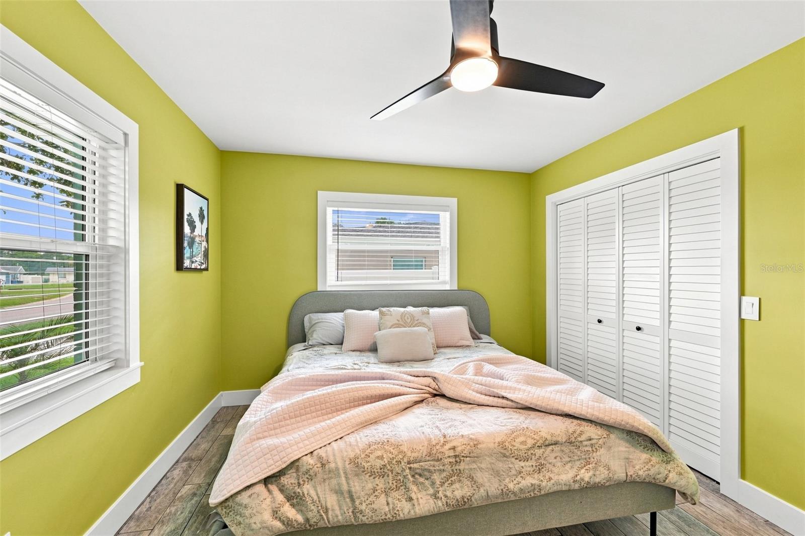 1359 HOWARD ST — photo 31