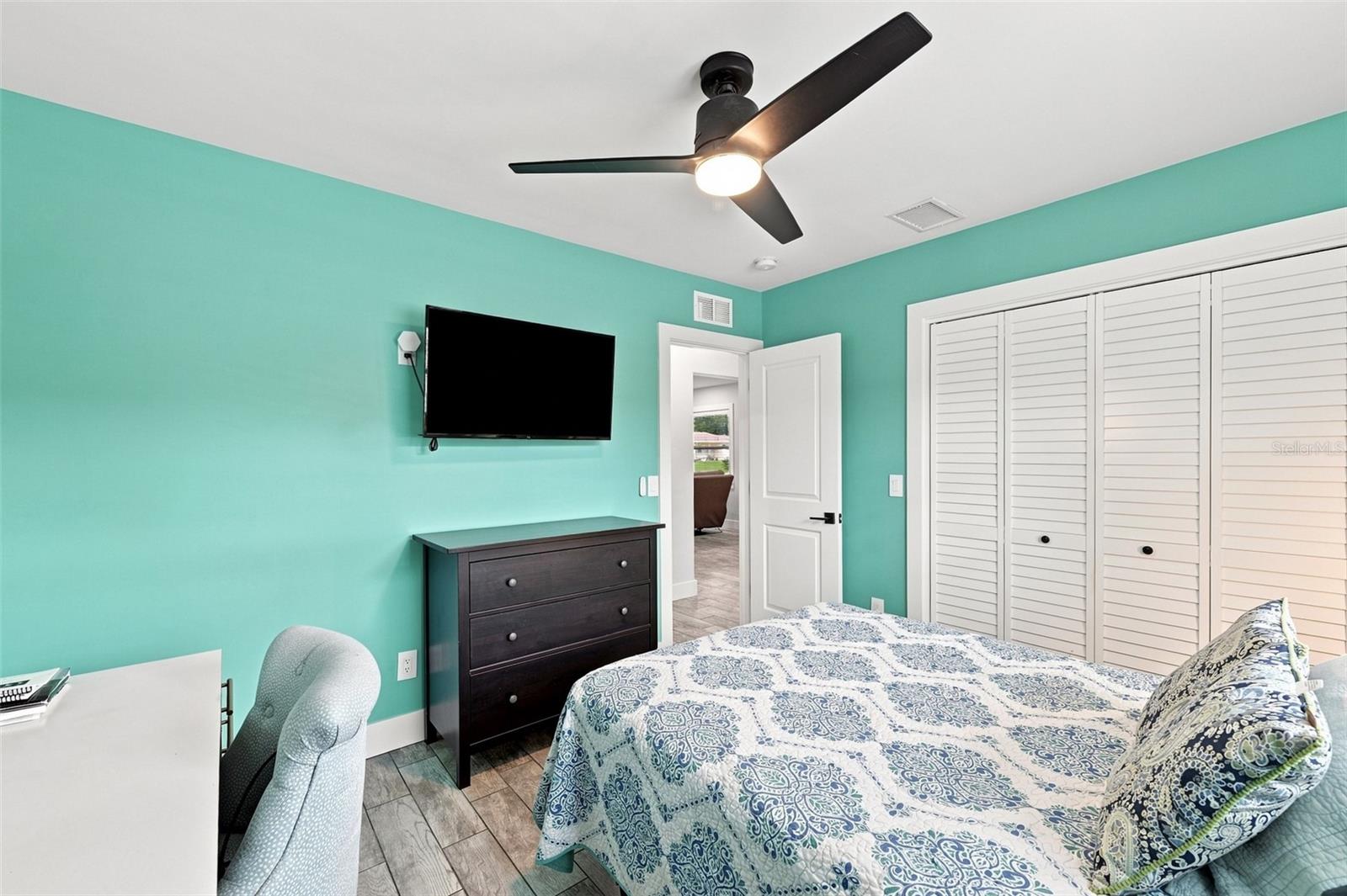 1359 HOWARD ST — photo 28