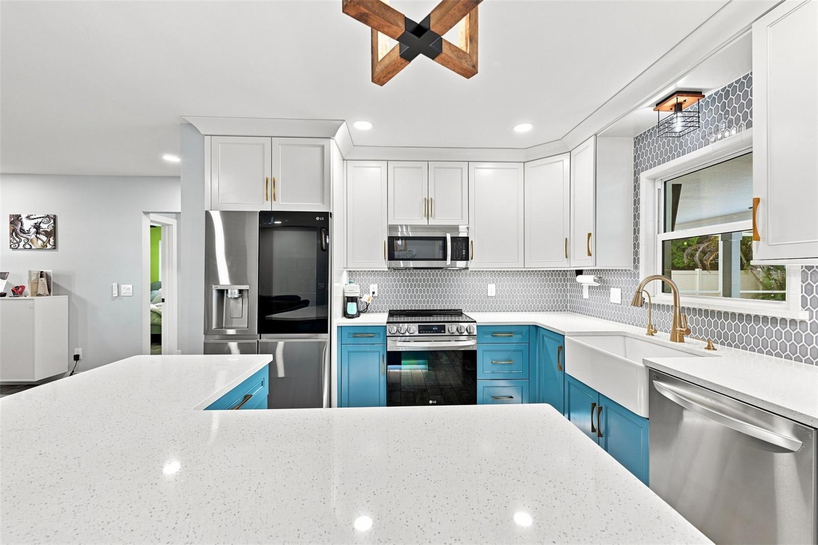1359 HOWARD ST — photo 18