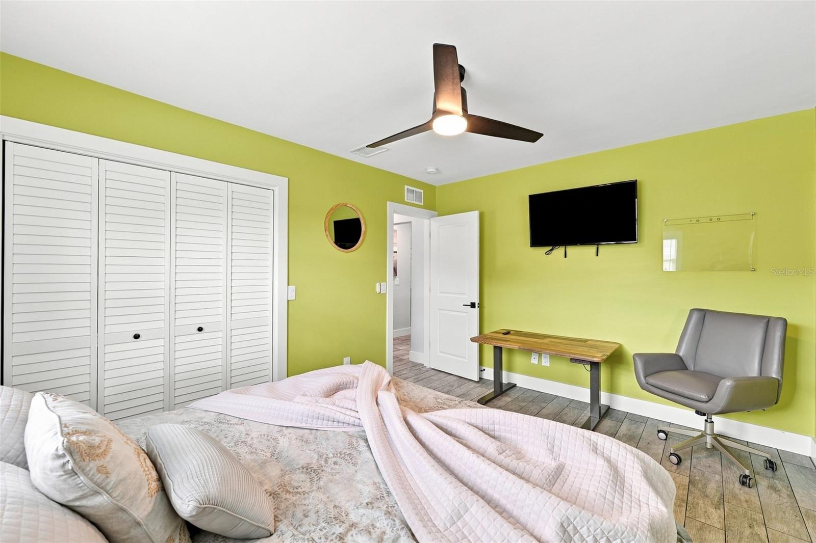1359 HOWARD ST — photo 32