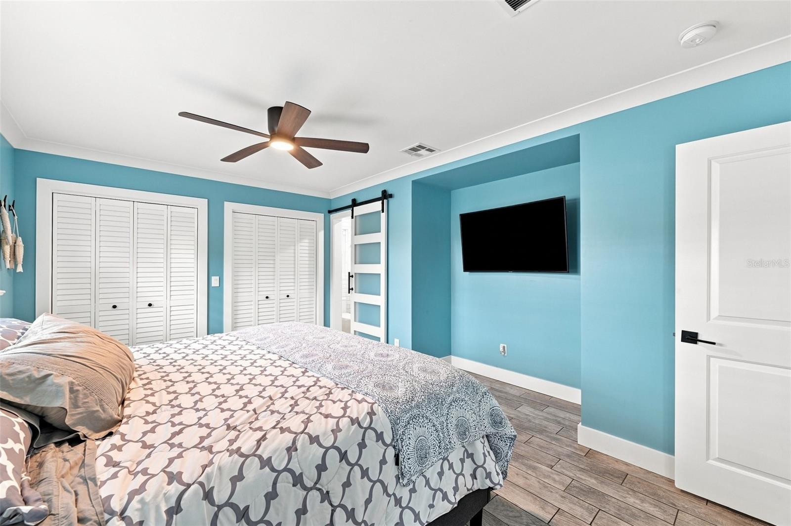 1359 HOWARD ST — photo 22