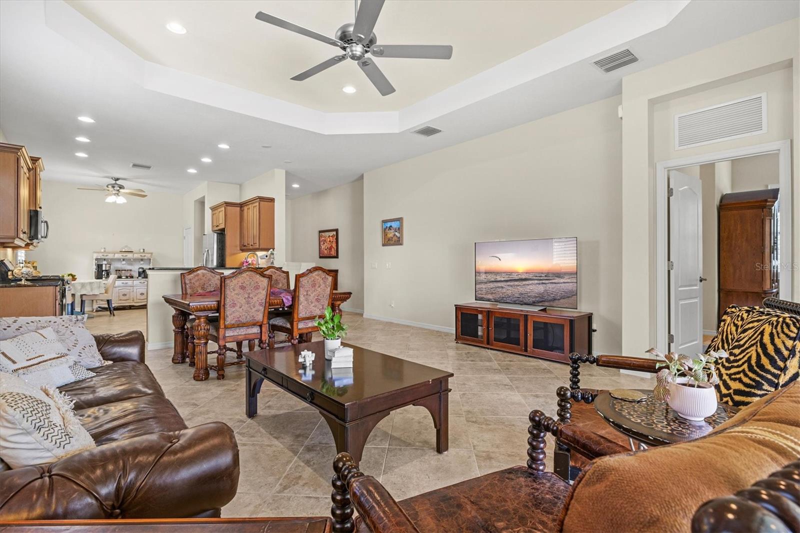 7118 WESTHILL CT — photo 18