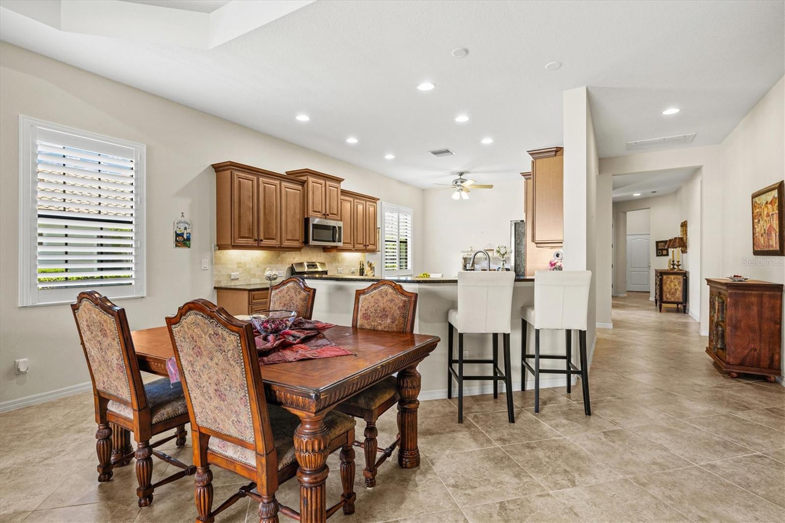 7118 WESTHILL CT — photo 12
