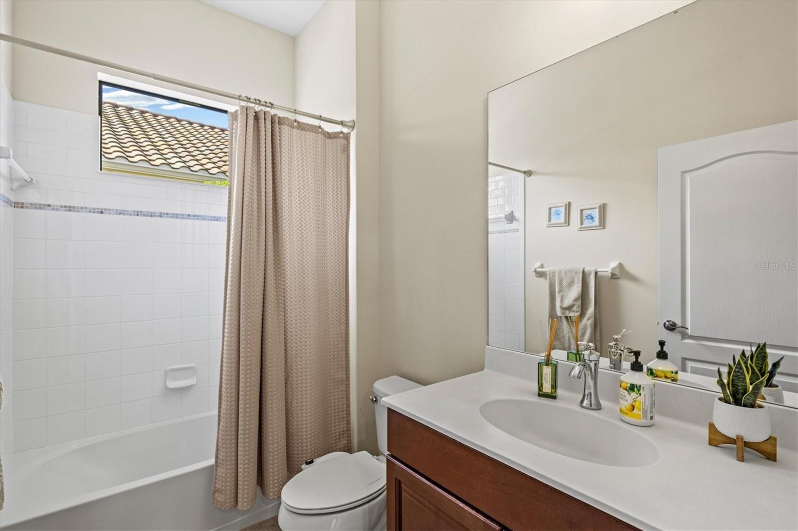 7118 WESTHILL CT — photo 45
