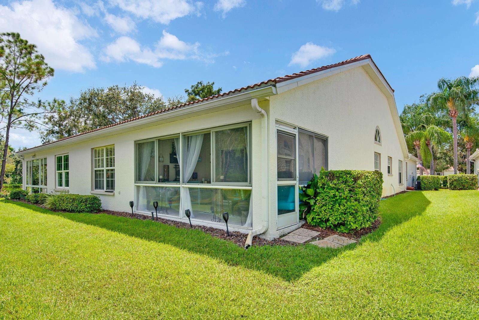 7124 MELROSE PL — photo 49