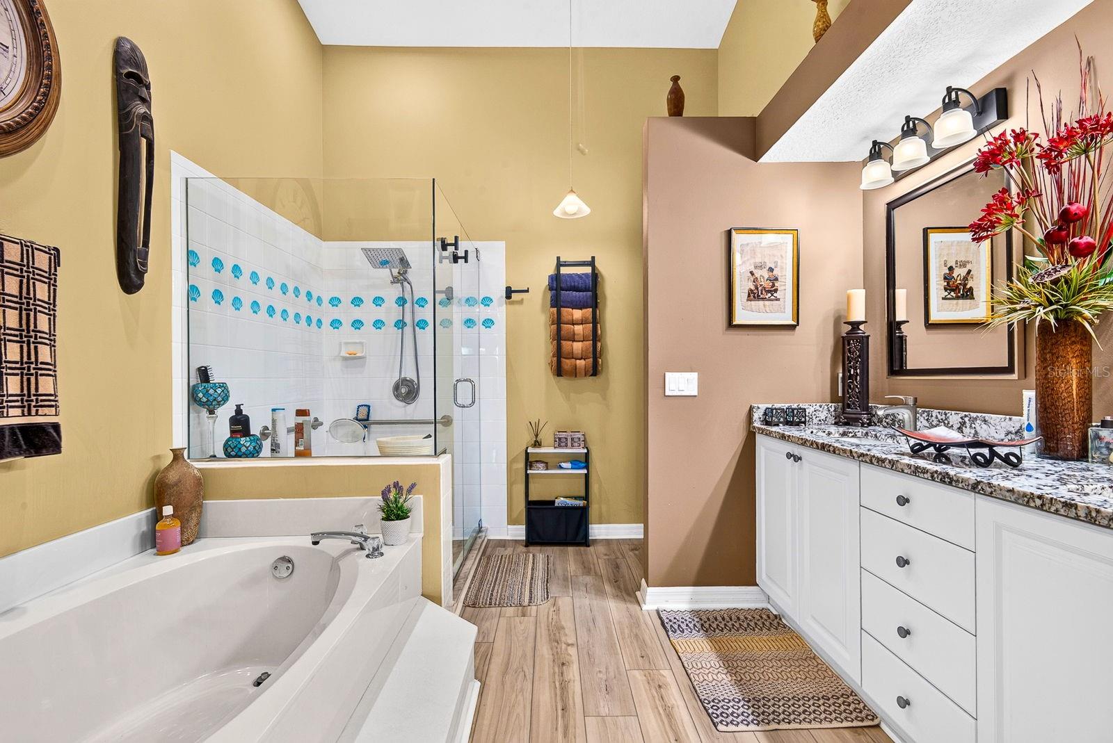 7124 MELROSE PL — photo 35