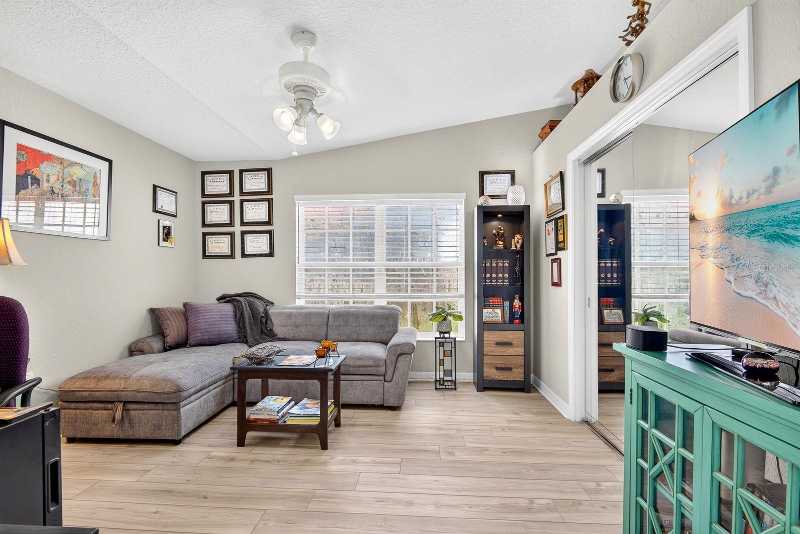 7124 MELROSE PL — photo 13
