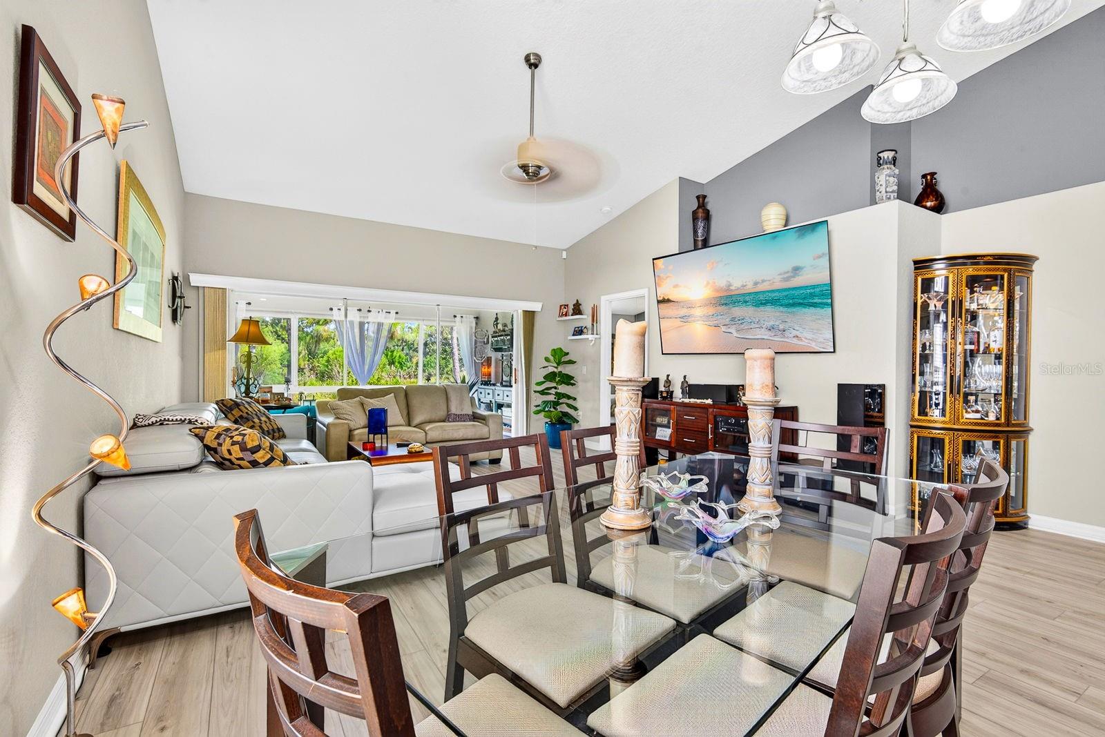 7124 MELROSE PL — photo 22