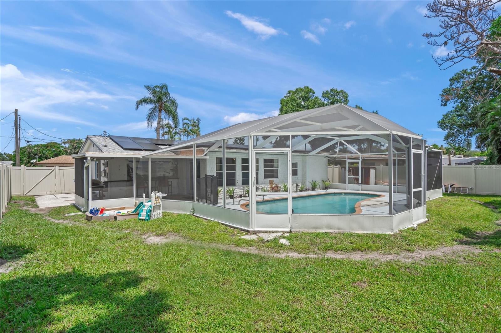 4018 DYER LN — photo 35