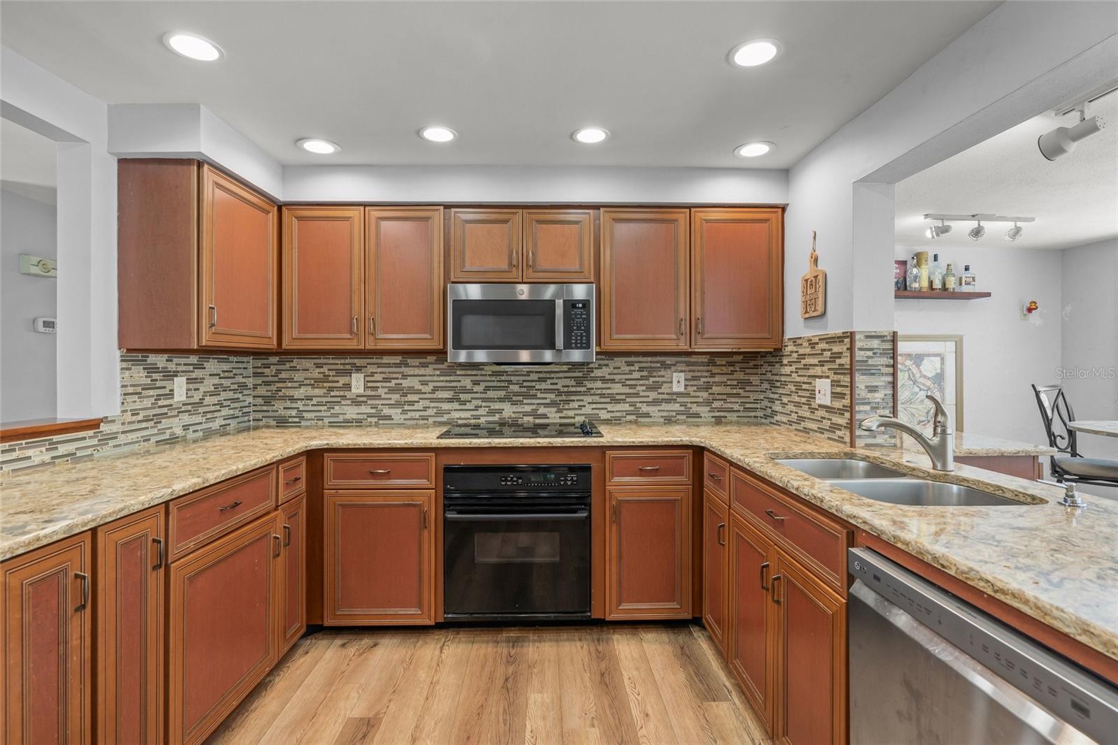 4018 DYER LN — photo 6