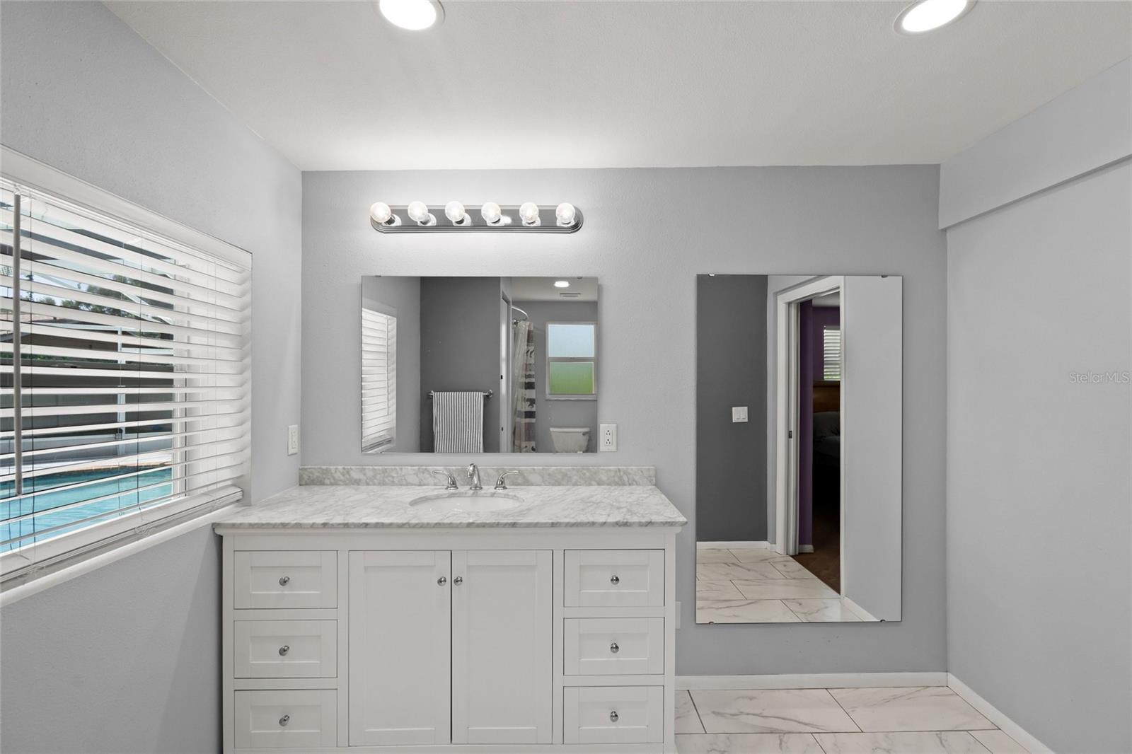 4018 DYER LN — photo 21
