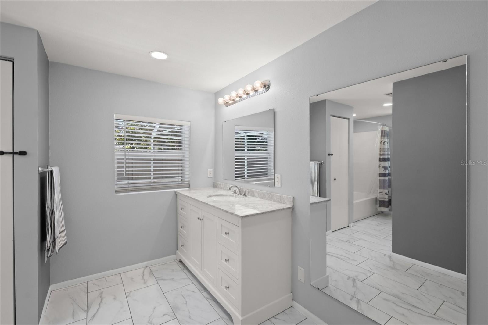 4018 DYER LN — photo 20