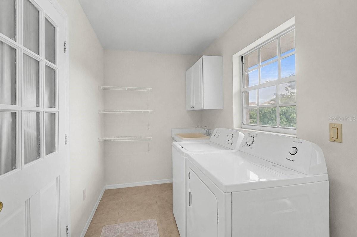 1113 DERIAN PL — photo 24