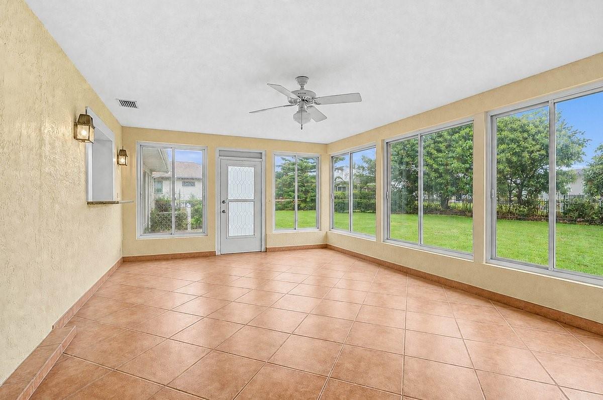 1113 DERIAN PL — photo 25
