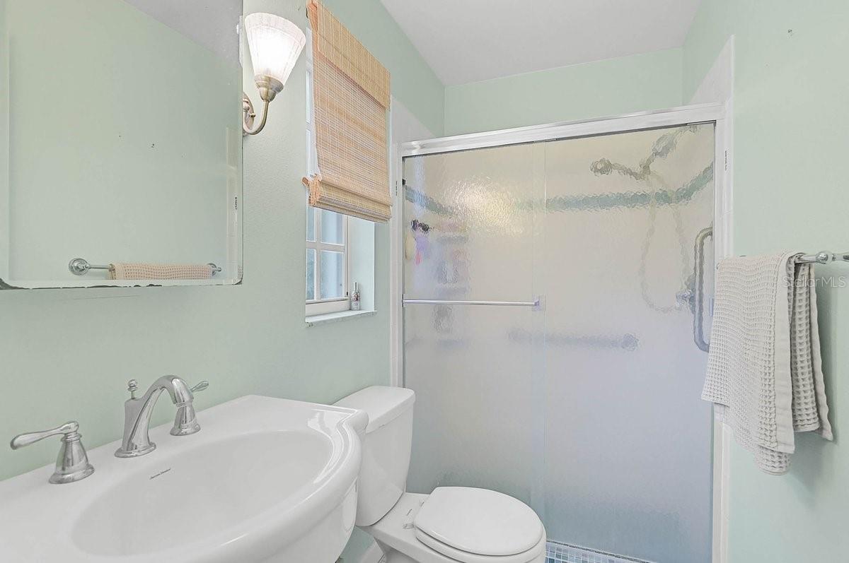 1113 DERIAN PL — photo 19