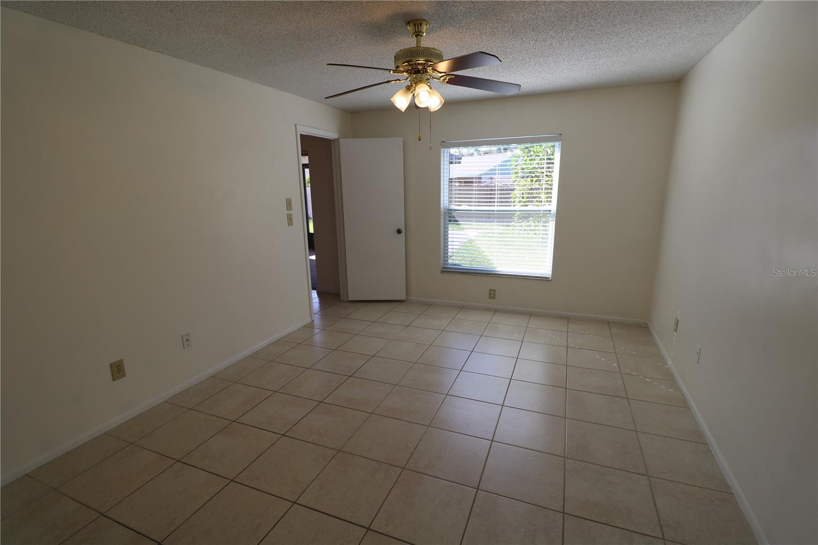 5017 OAKSHIRE DR — photo 21