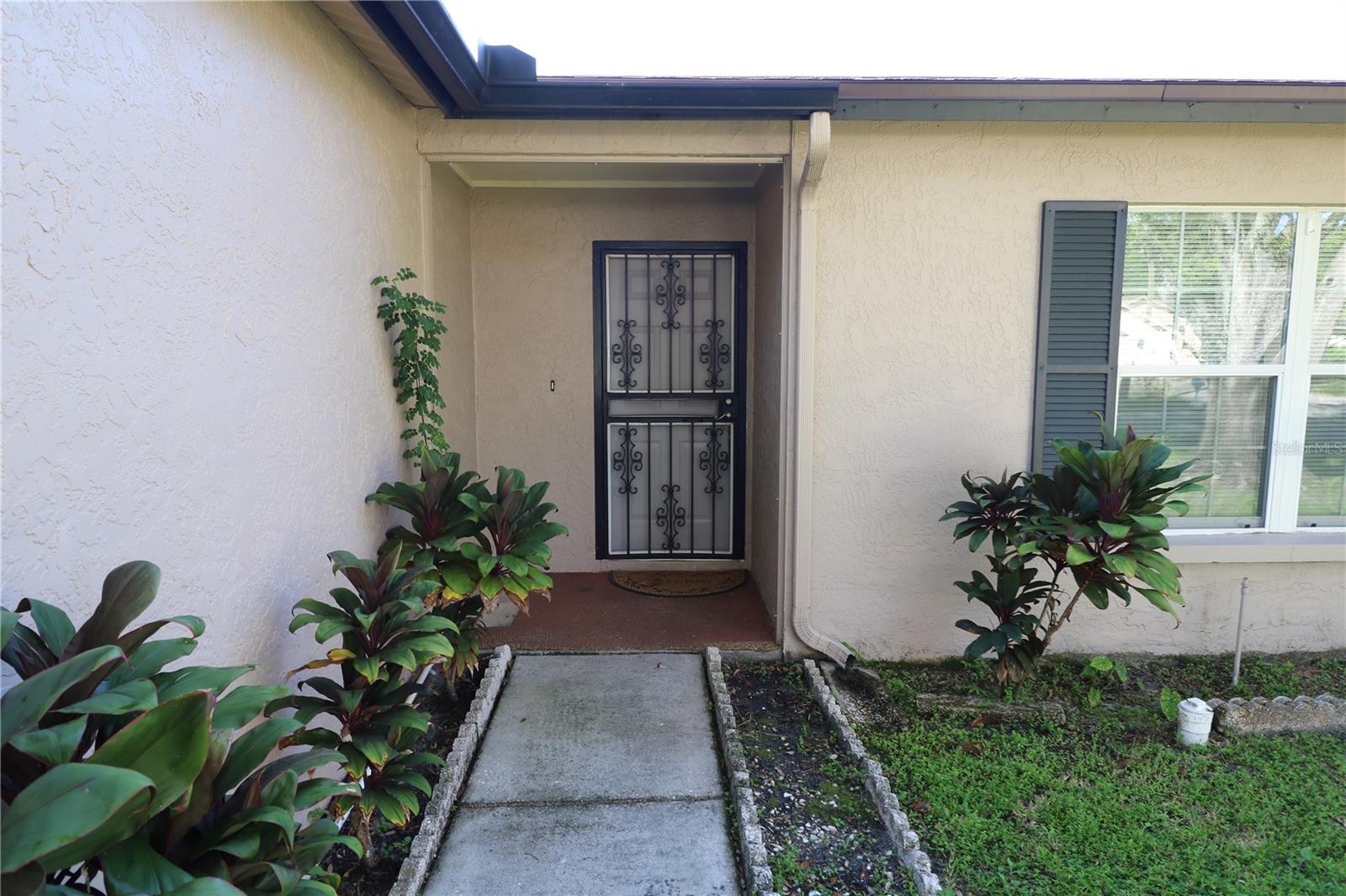 5017 OAKSHIRE DR — photo 4