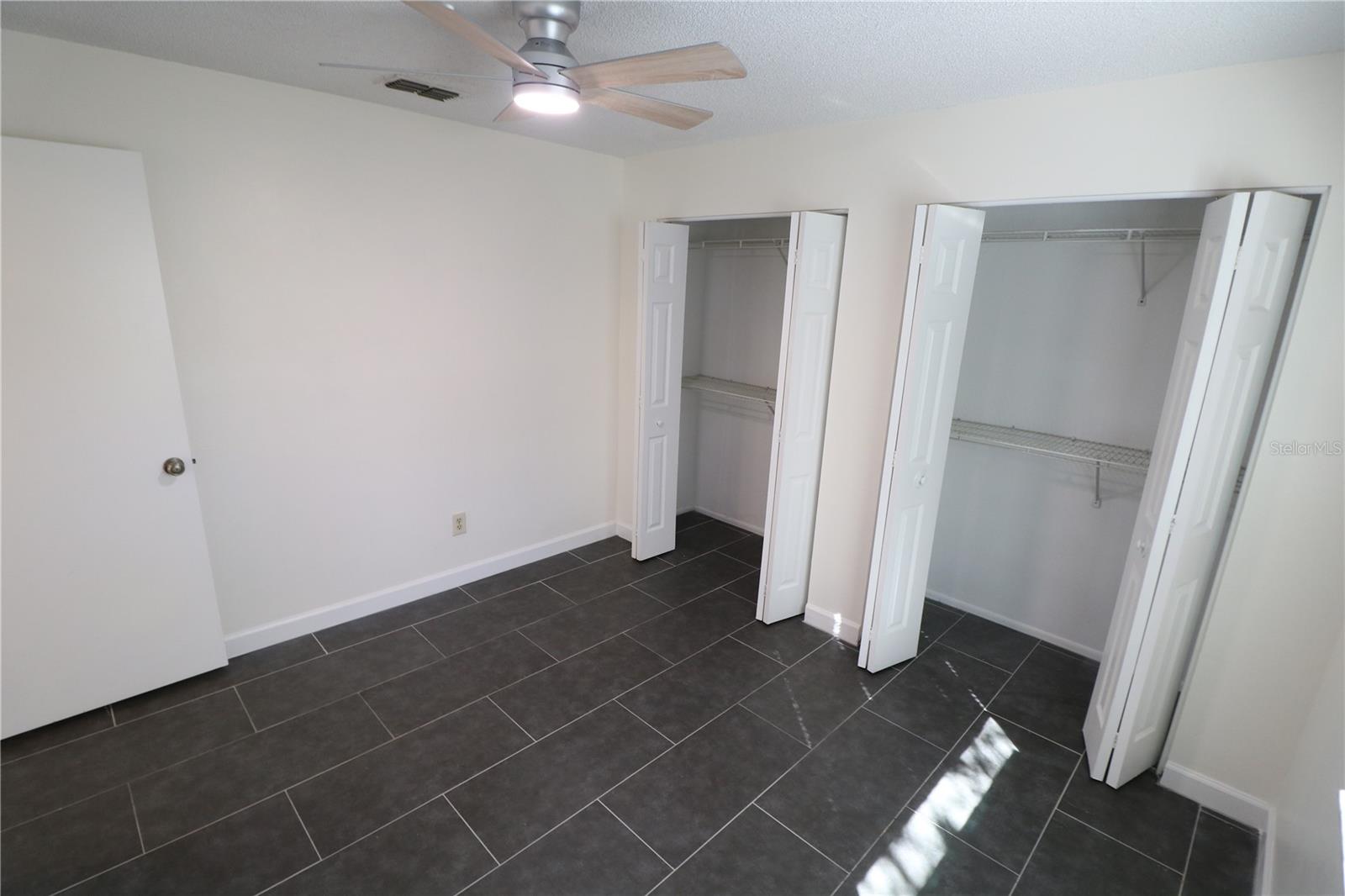 5017 OAKSHIRE DR — photo 27
