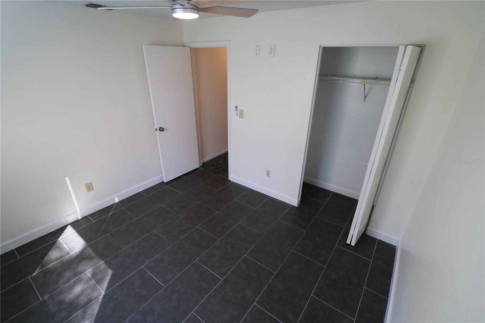 5017 OAKSHIRE DR — photo 32