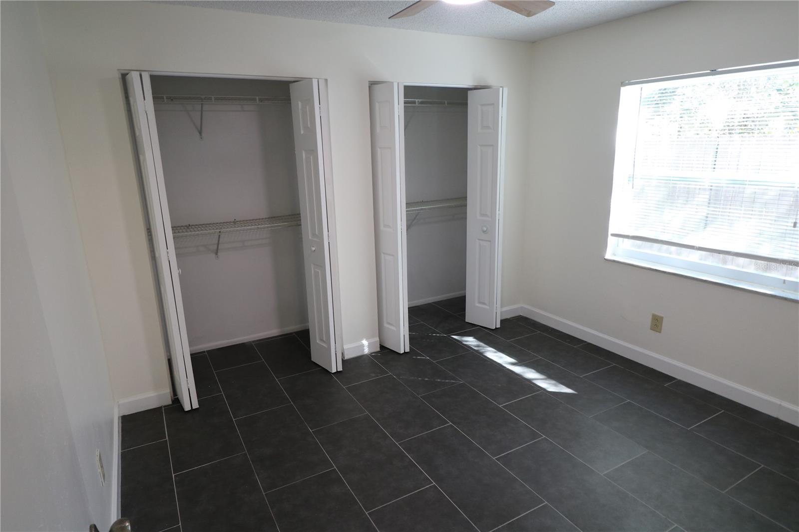 5017 OAKSHIRE DR — photo 26