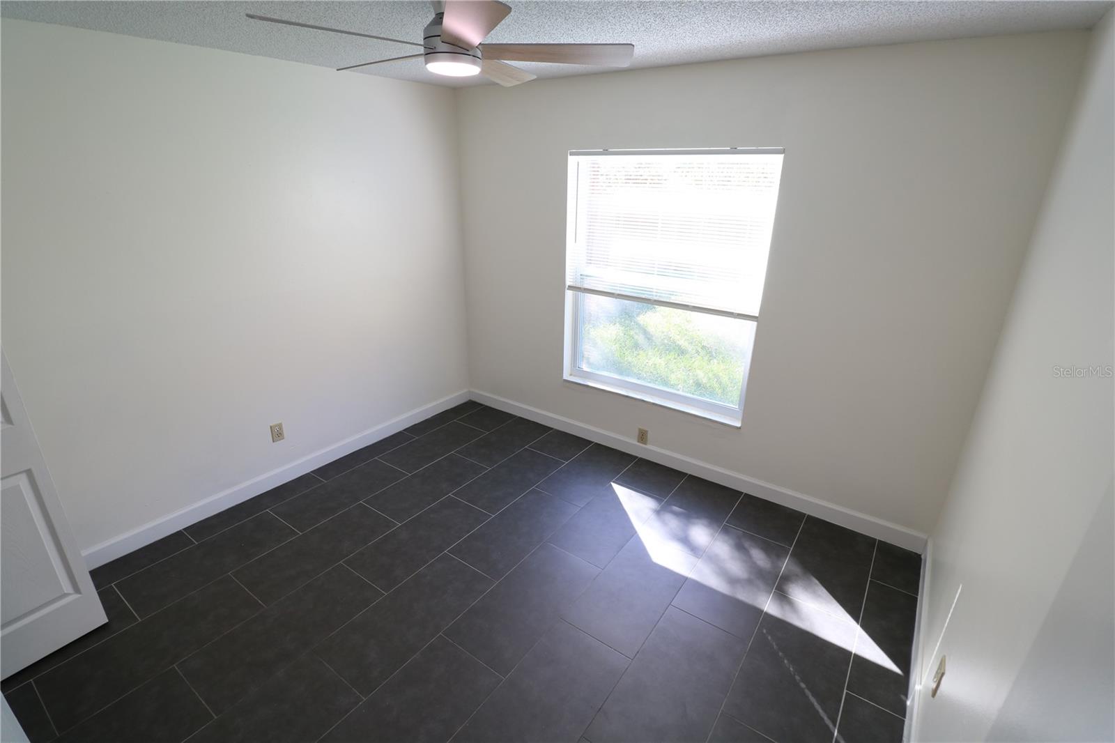 5017 OAKSHIRE DR — photo 30