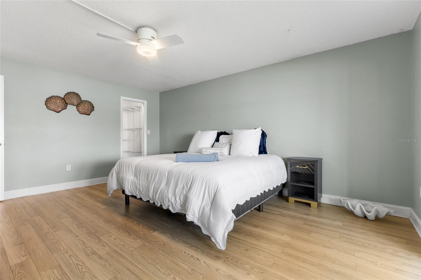 4775 COVE CIR #202 — photo 11