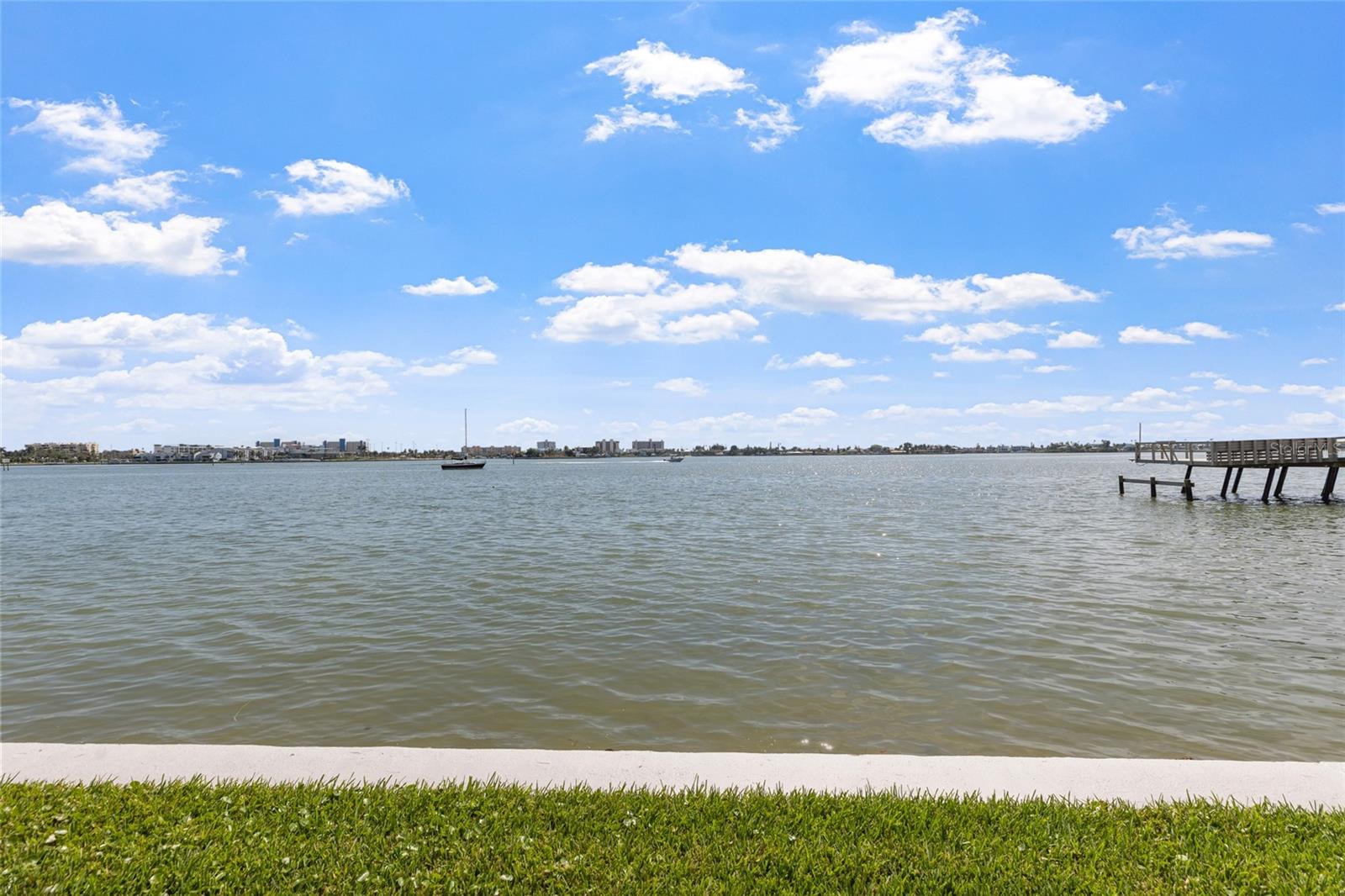 4775 COVE CIR #202 — photo 22