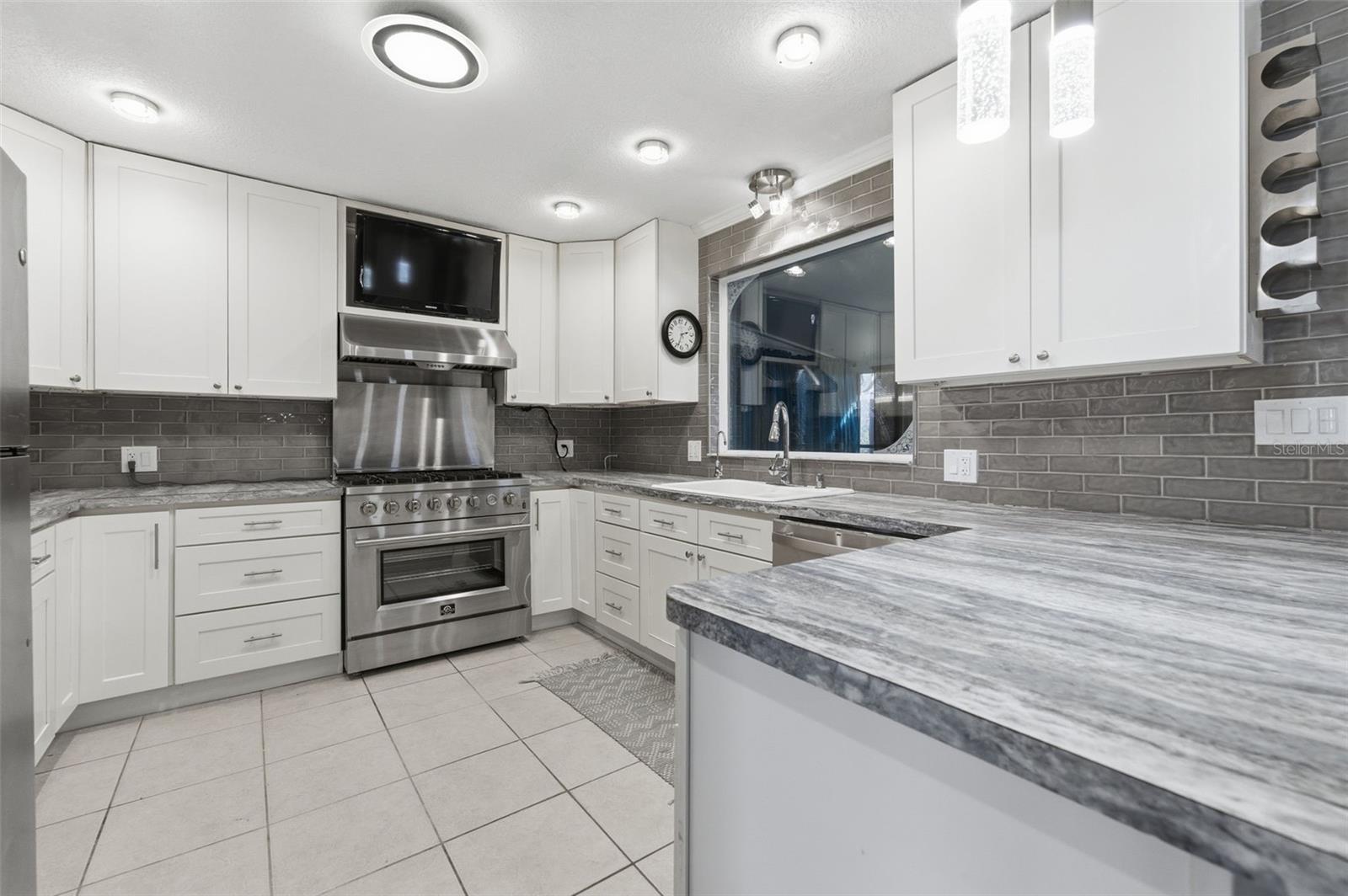 6424 BOATYARD DR — photo 13