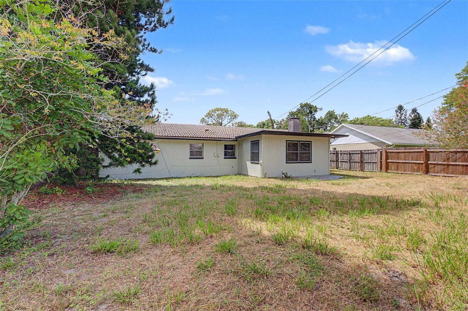 1073 KENWOOD DR — photo 23