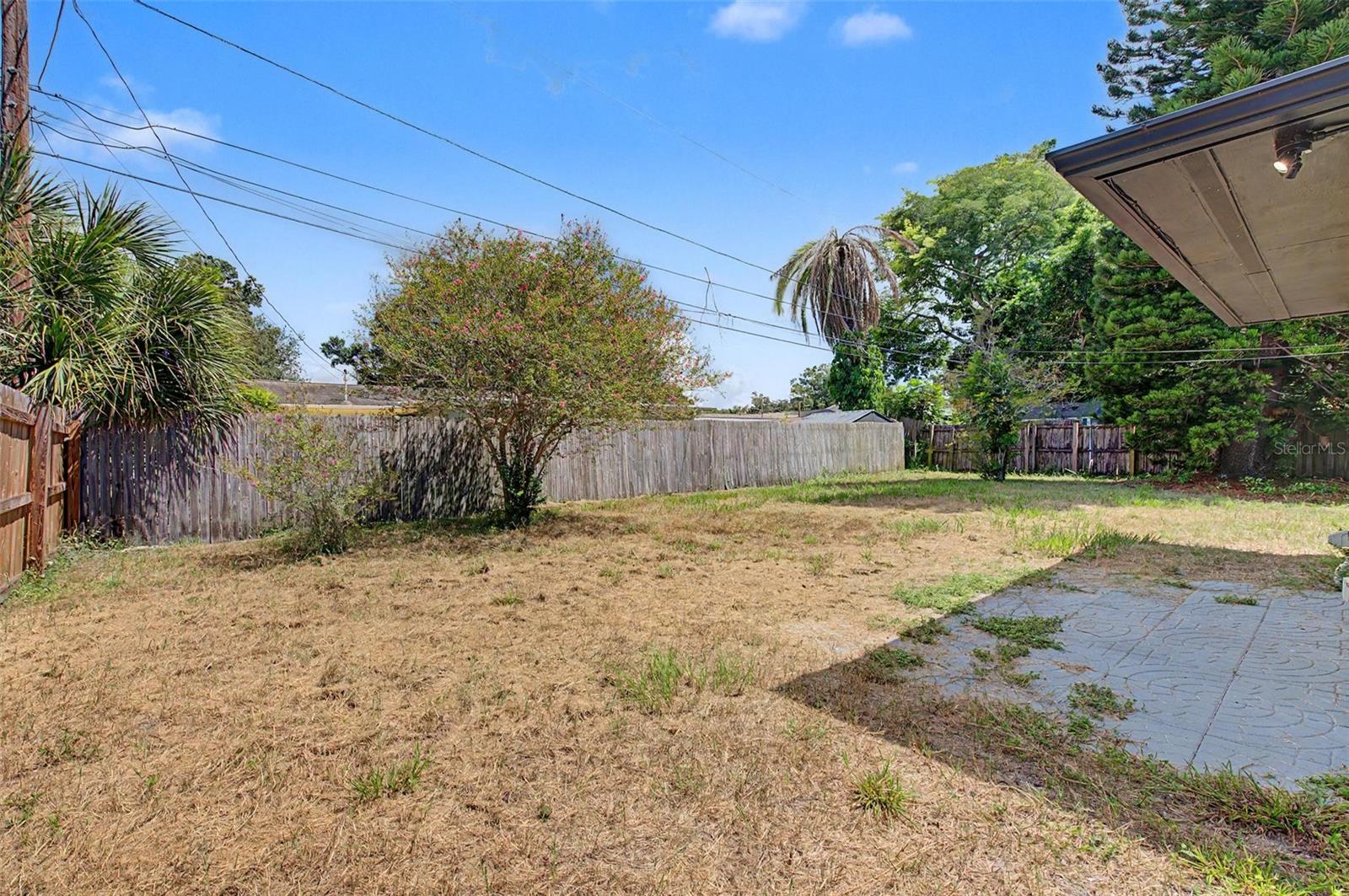 1073 KENWOOD DR — photo 24