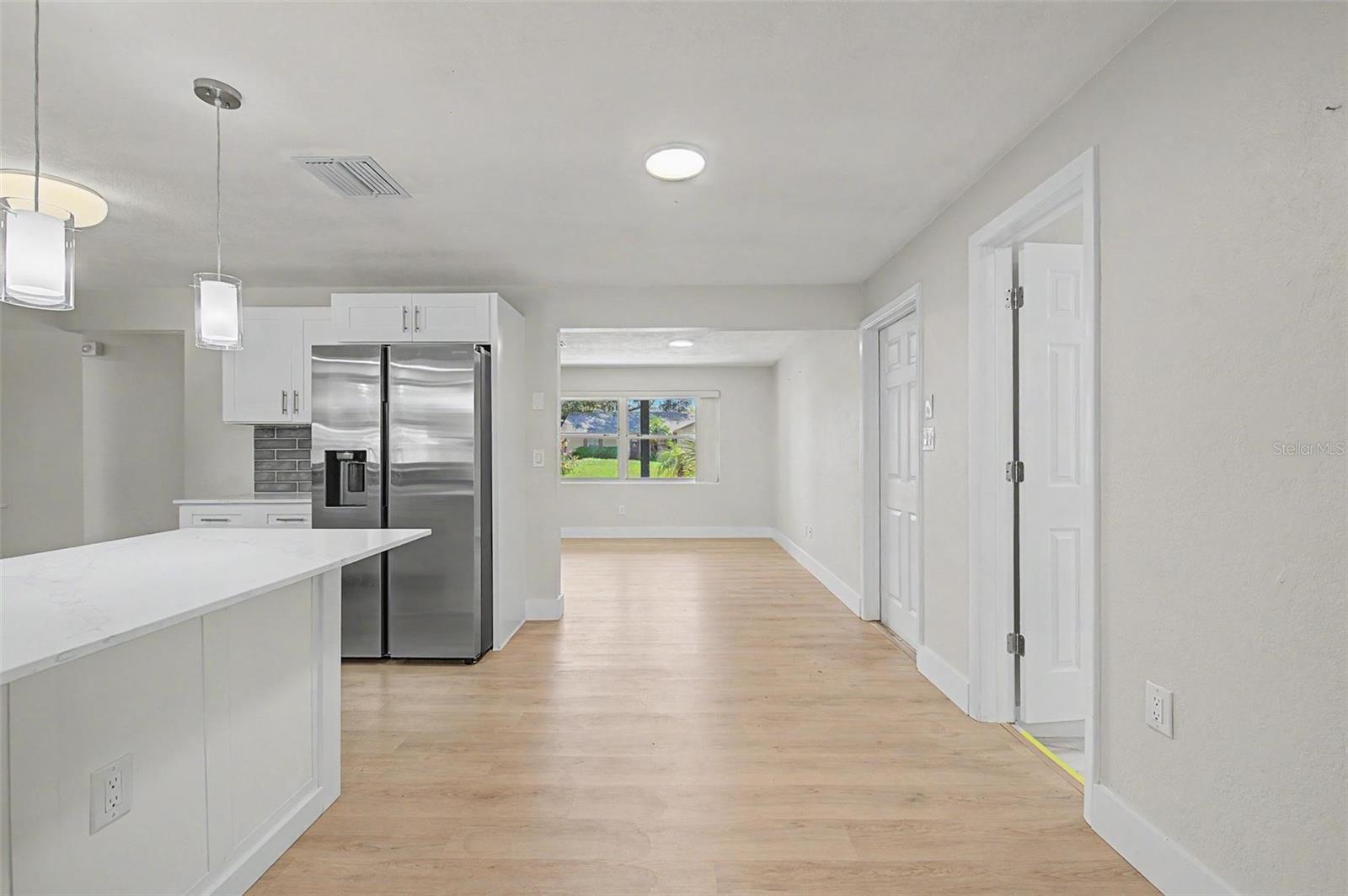 1073 KENWOOD DR — photo 11