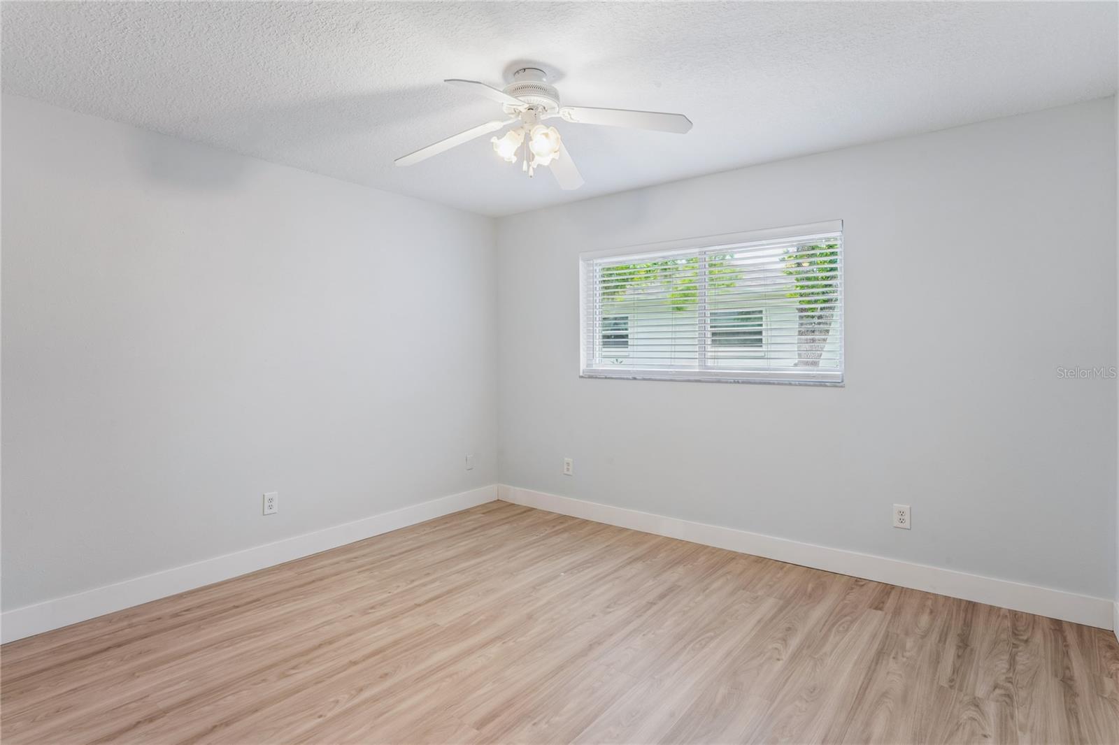 1131 LANCER LN — photo 15