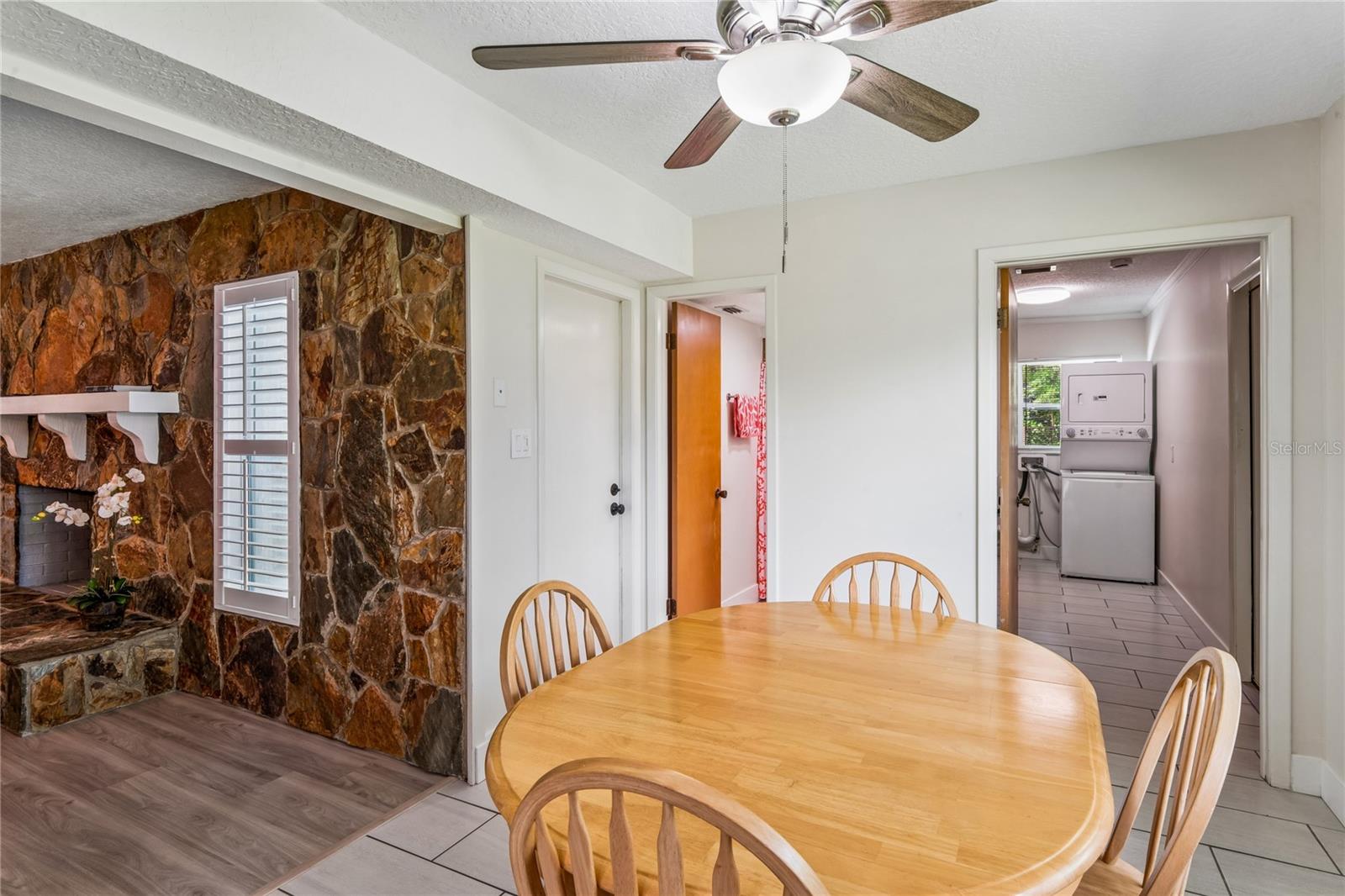 1131 LANCER LN — photo 8