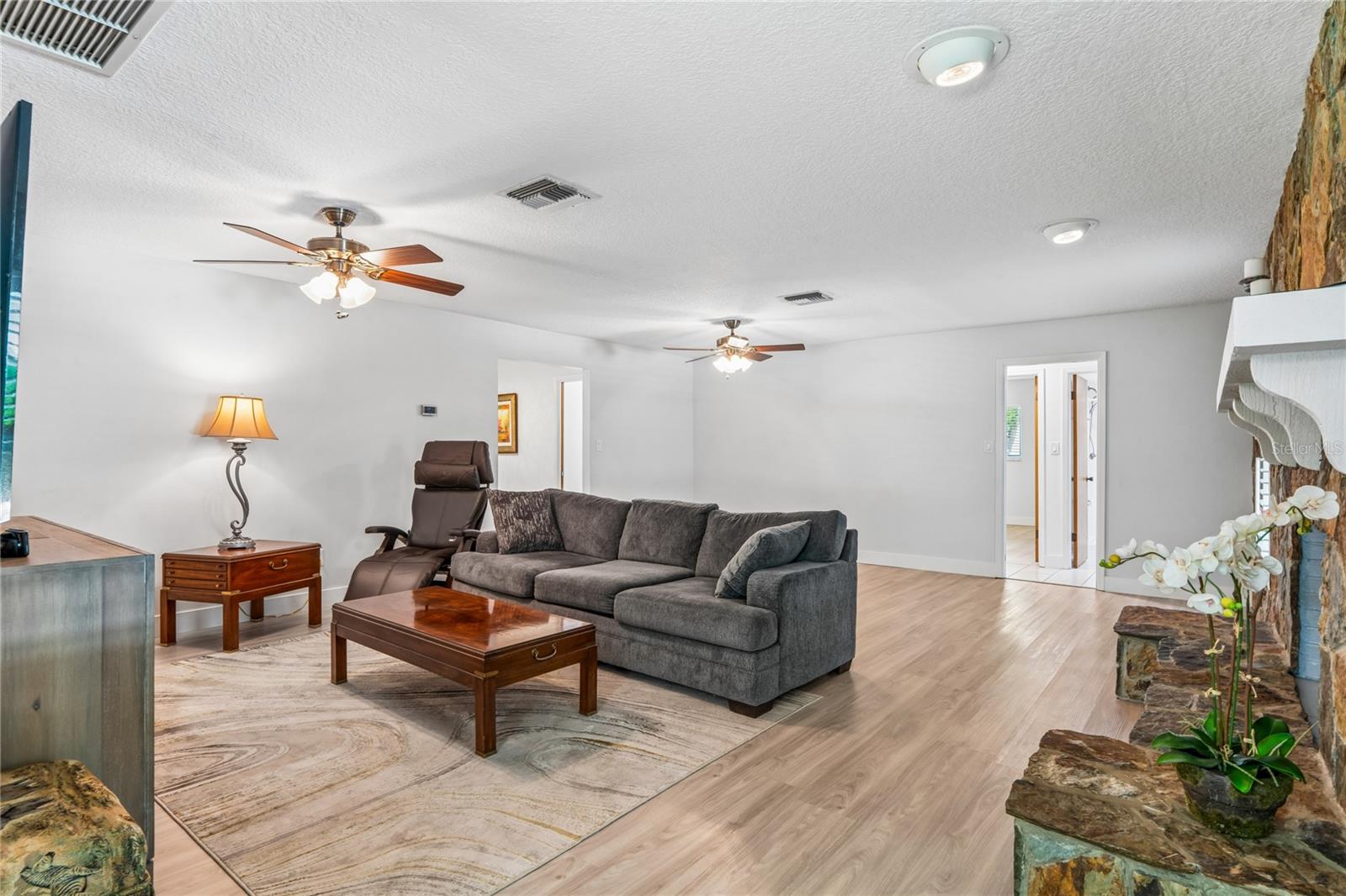 1131 LANCER LN — photo 10