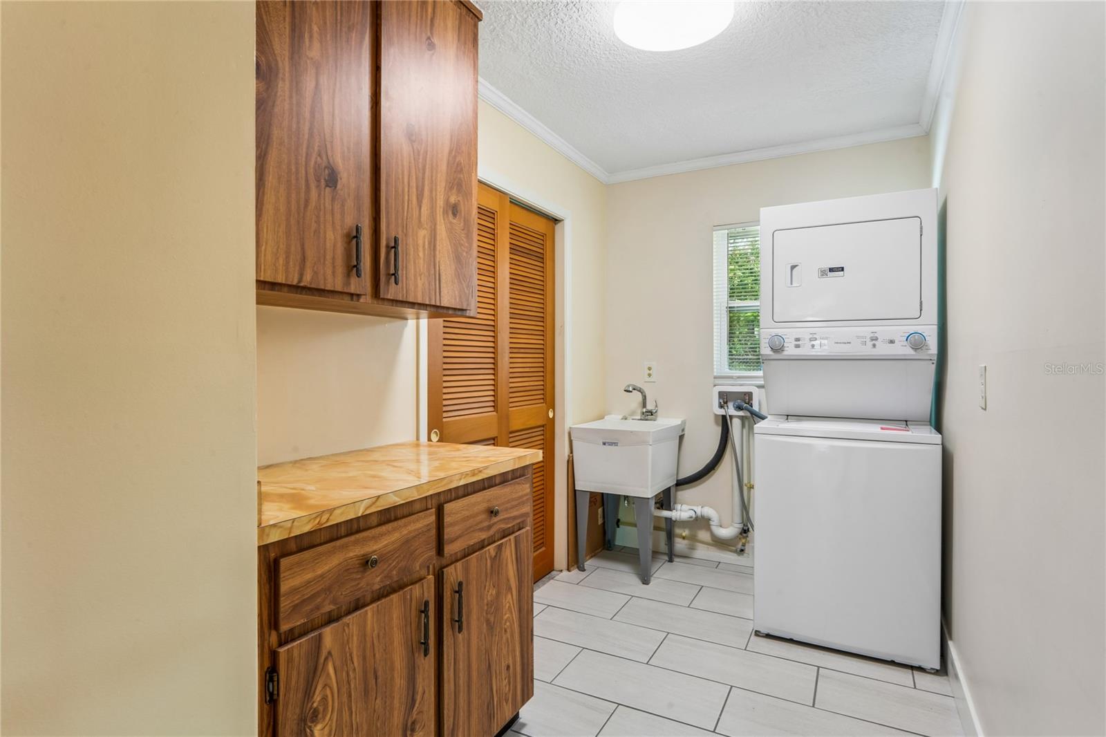 1131 LANCER LN — photo 13