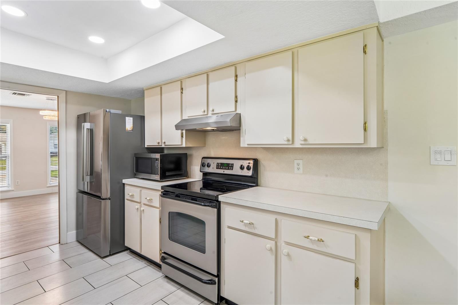 1131 LANCER LN — photo 63