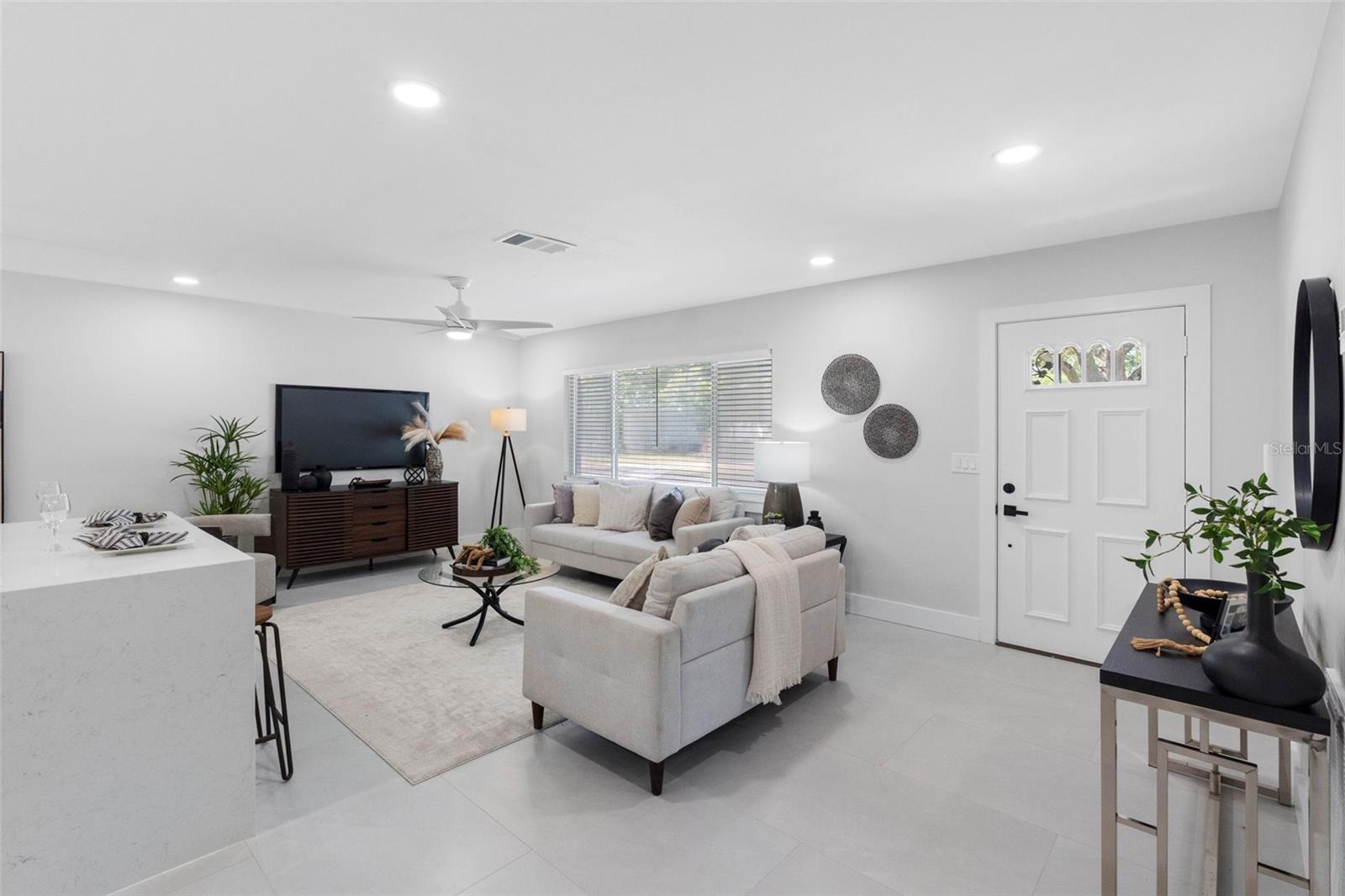 1601 HARDWOOD DR — photo 5