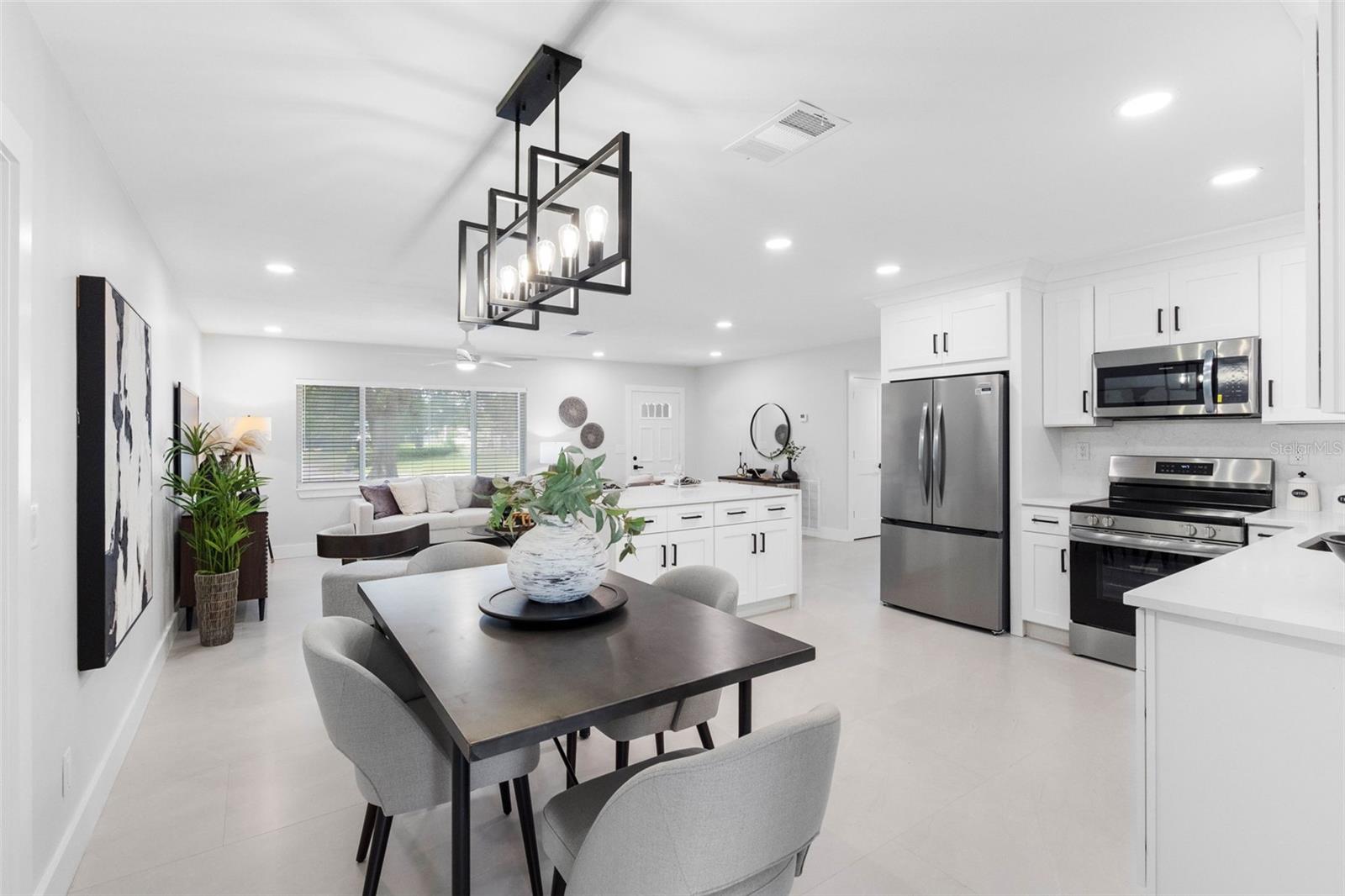 1601 HARDWOOD DR — photo 8