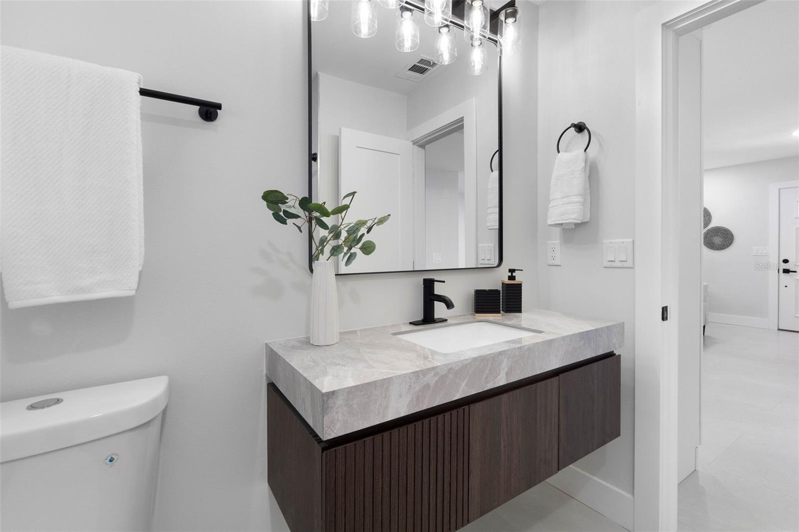 1601 HARDWOOD DR — photo 24