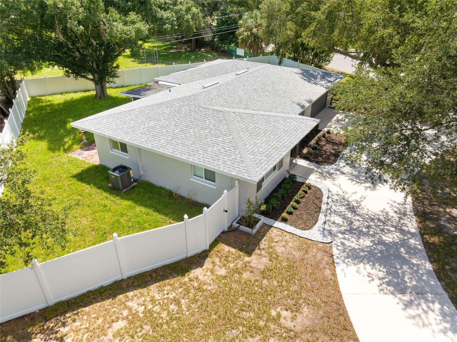 1601 HARDWOOD DR — photo 35