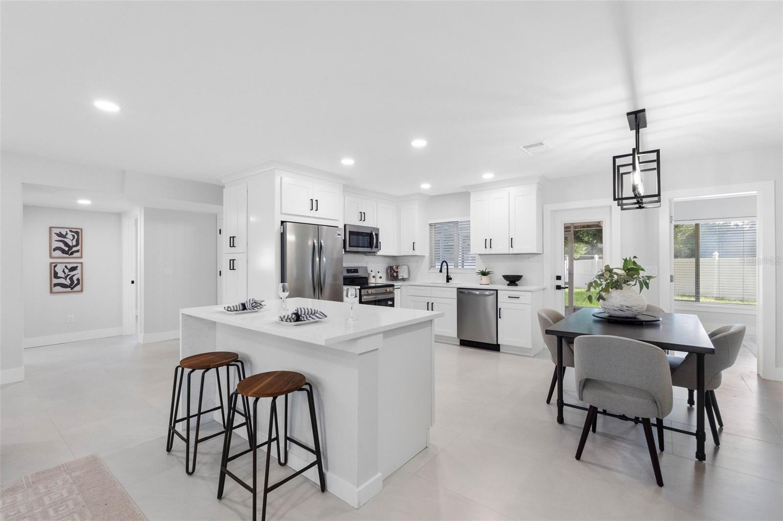 1601 HARDWOOD DR — photo 13