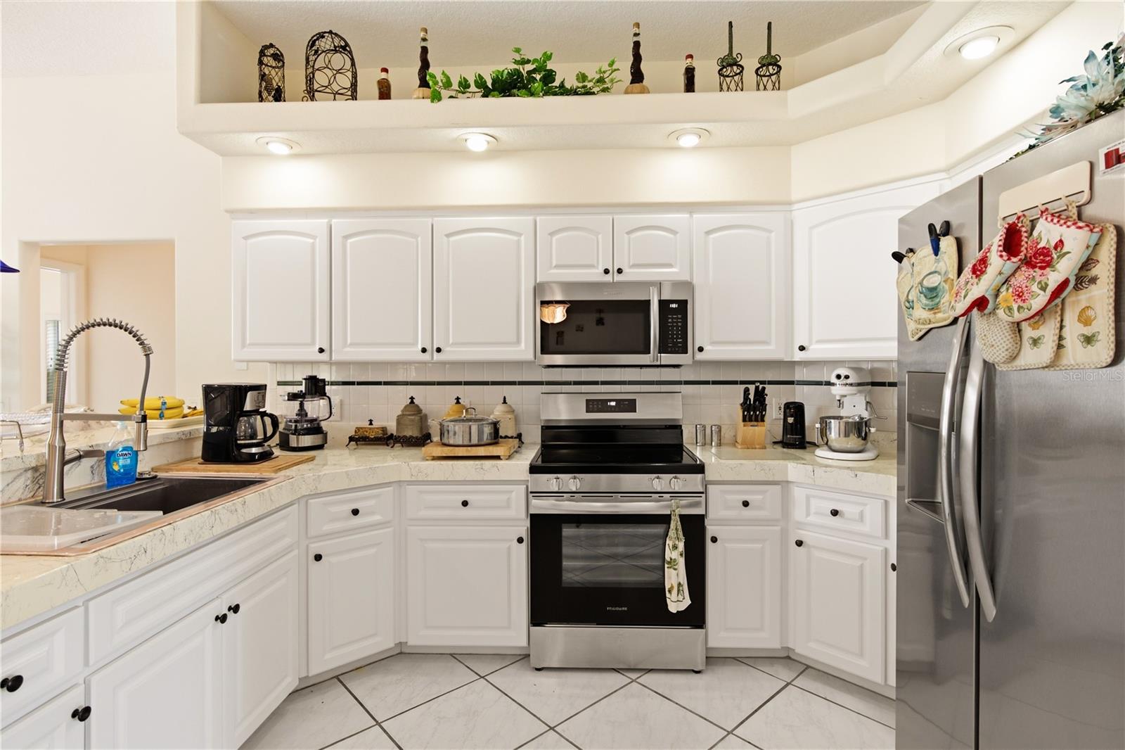 8704 CYPRESS LAKES BLVD — photo 14