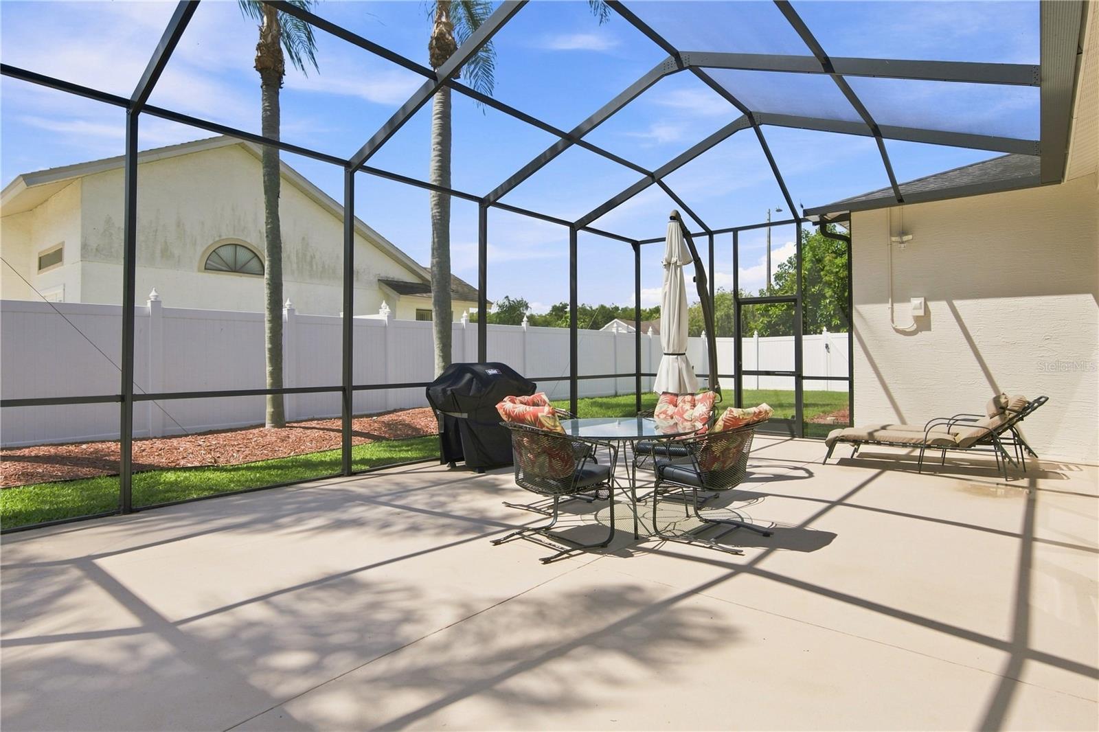 8704 CYPRESS LAKES BLVD — photo 37