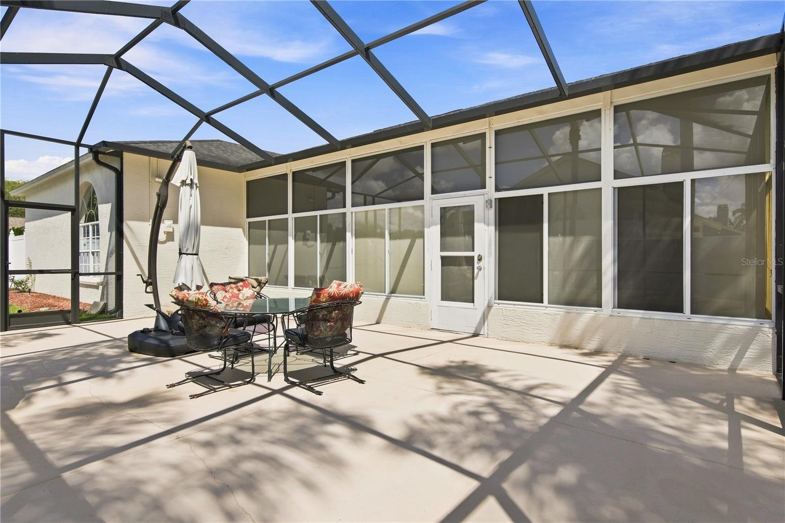8704 CYPRESS LAKES BLVD — photo 38