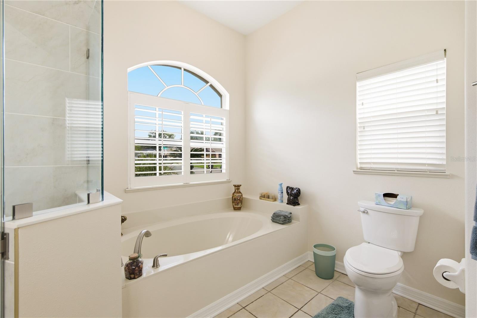 8704 CYPRESS LAKES BLVD — photo 29