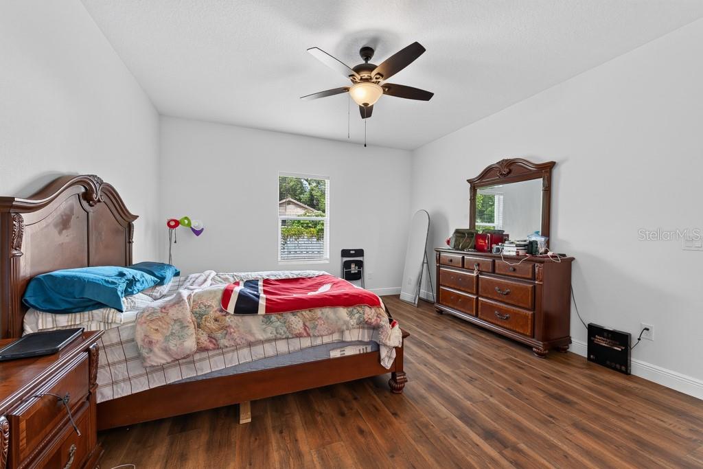 8118 N SEMMES ST — photo 18